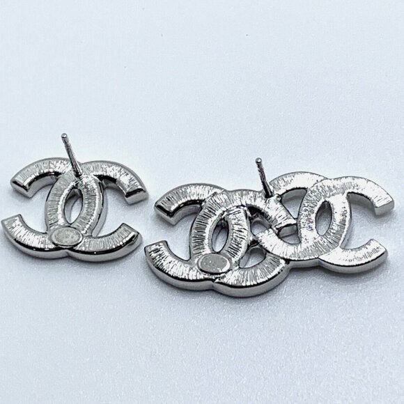 CHANEL Double CC Earrings Silver hardware With Crystals - Picture 6 of 8